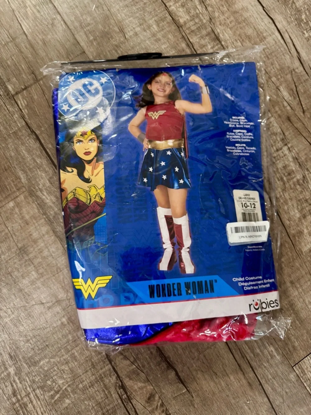 NIP Wonder Woman Costume Youth Large 10-12 Dress Cape‎ Full Set Halloween